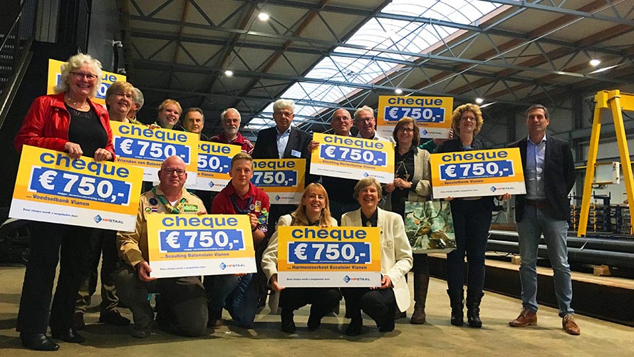 HP Staal uitreiking jubileumcheques